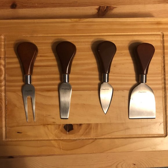 Cheese Board with Built-in Knives Storage for Spreaders, Wood Cutting Board - Picture 13 of 13